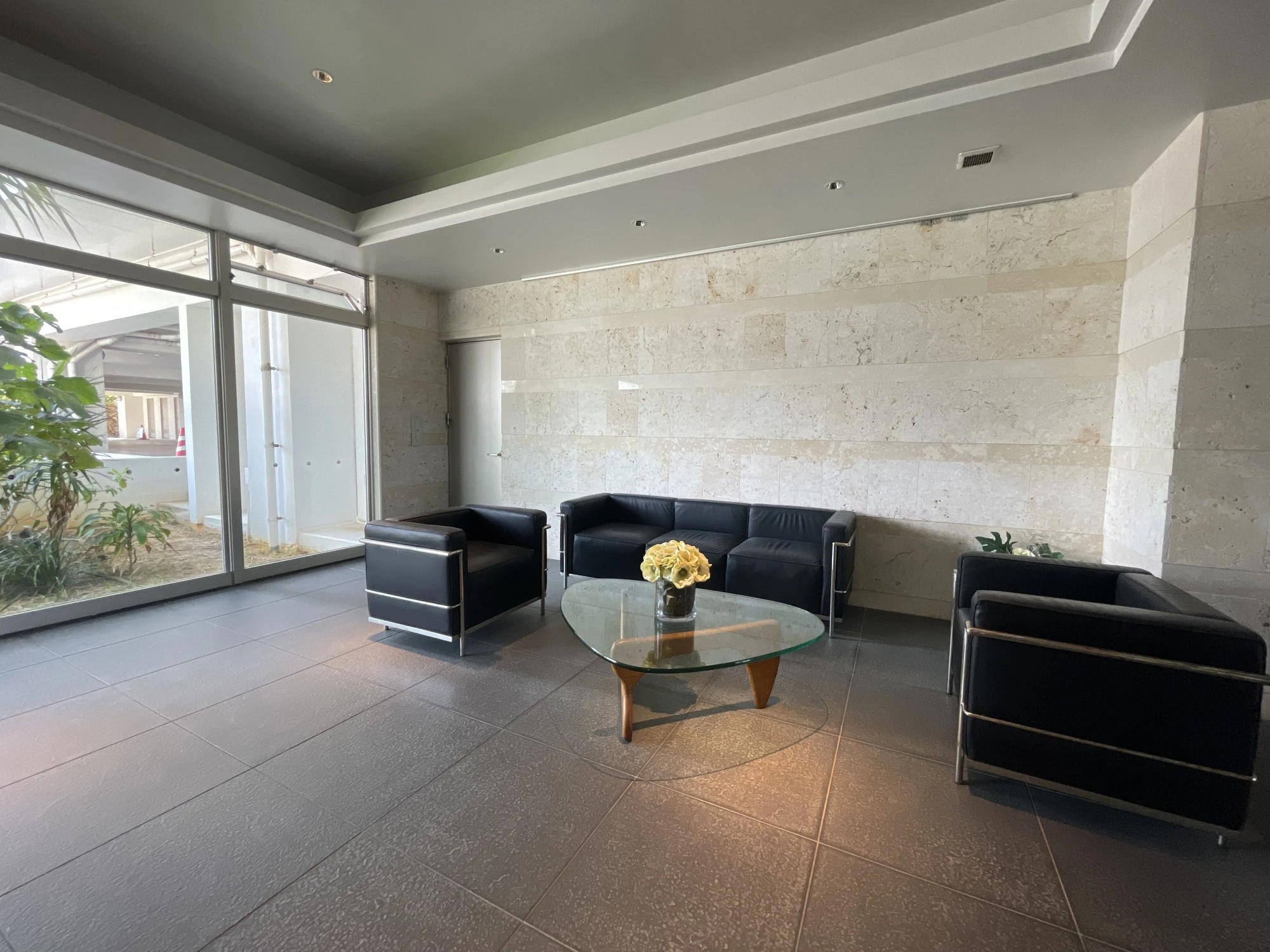 Ocean View condominium by CapeMaeda画像　Entrance Lobby.
