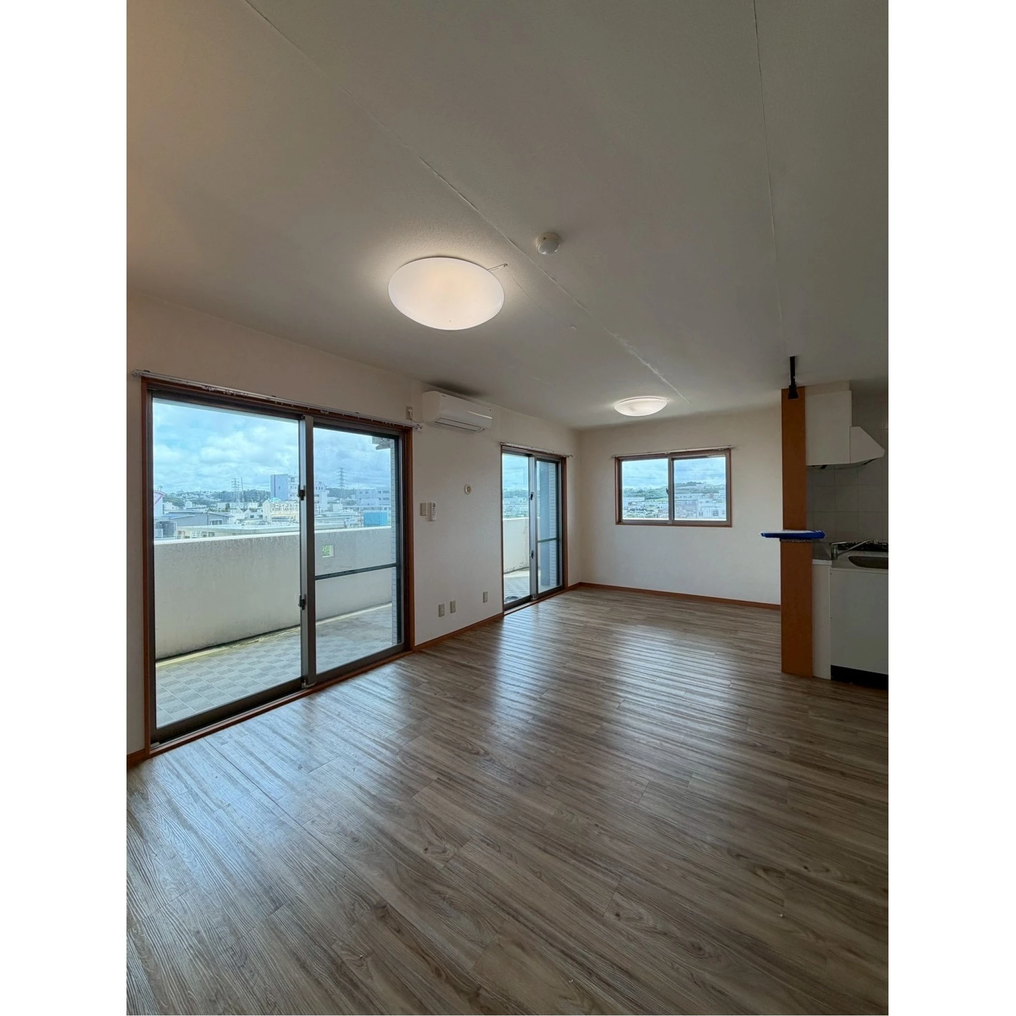 Apt. unit in Chatan available Ocean near by!!!画像