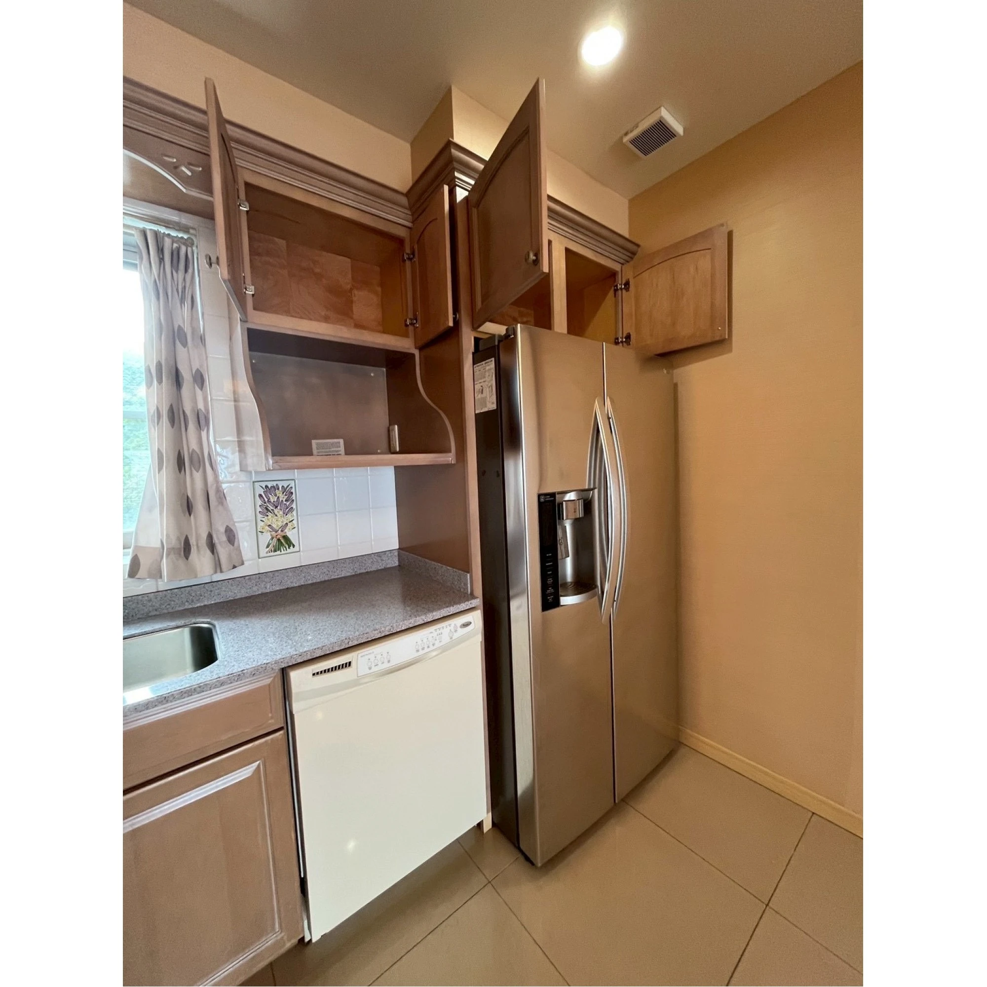 Beautiful apt.  in Ginowan available now!!!画像