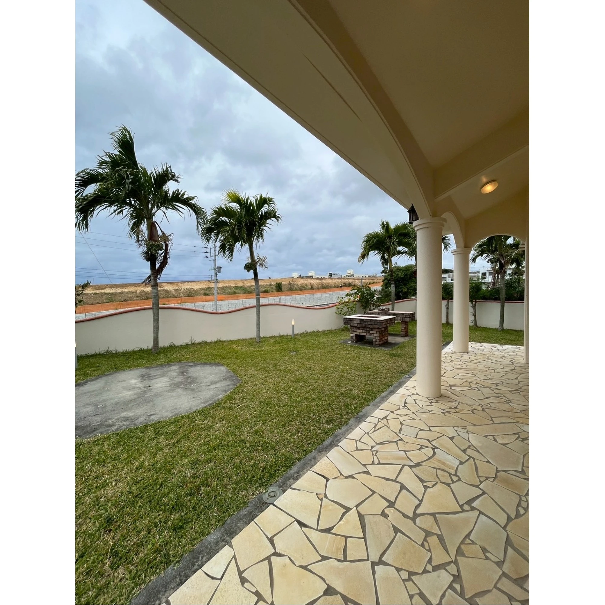 Huge single house in Yomitan is available!!!画像