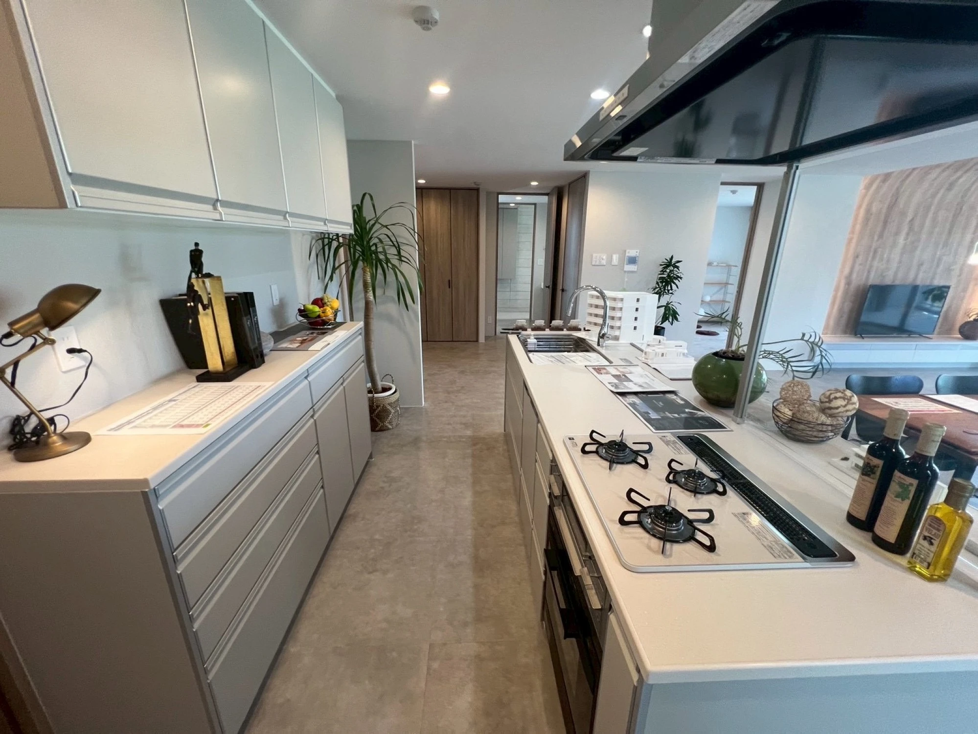 Brandnew apt. in Okinawa City!!!画像