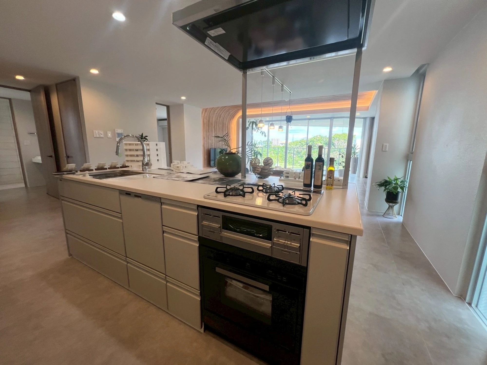 Brandnew apt. in Okinawa City!!!画像