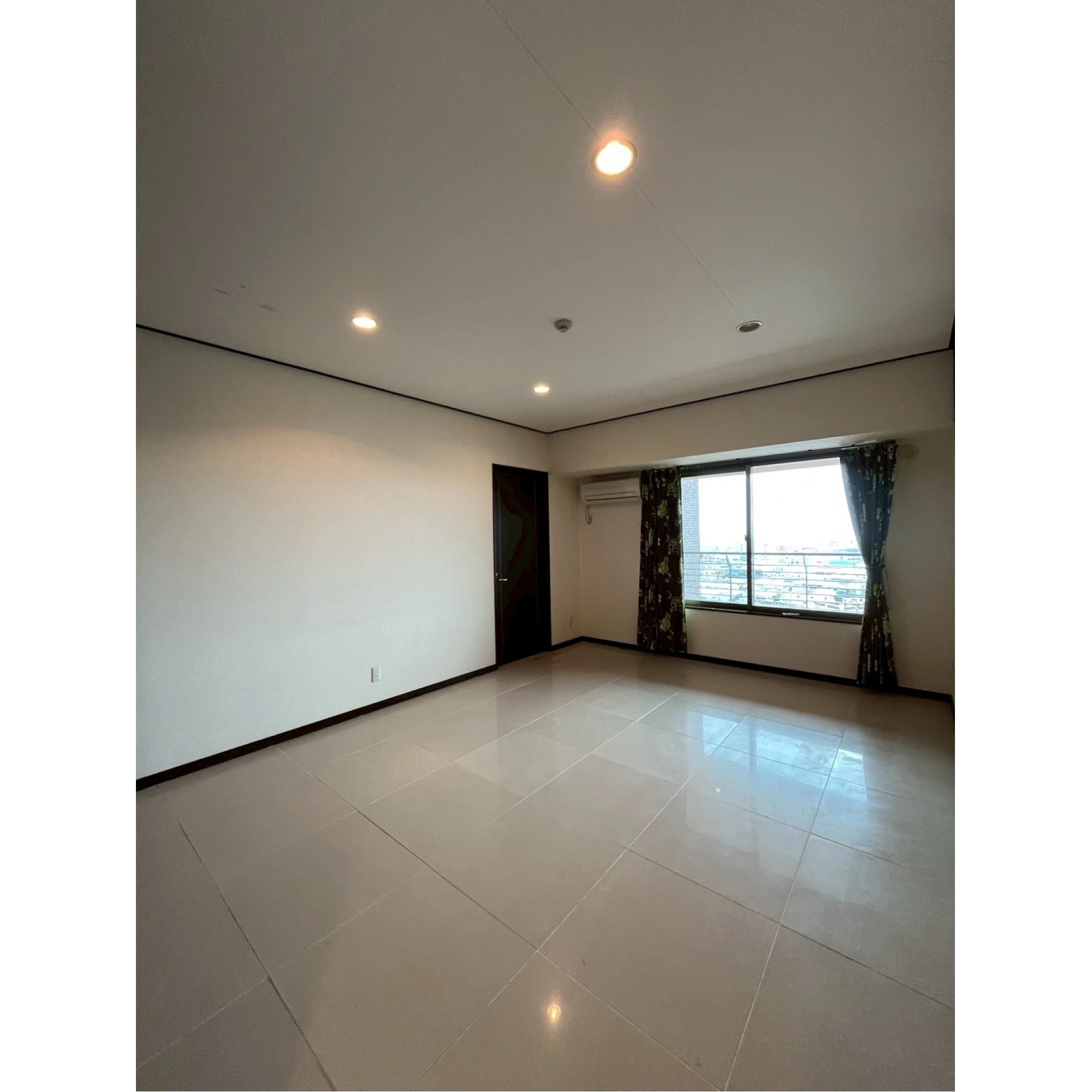 Huge apt. close KAB Gate2!!!画像