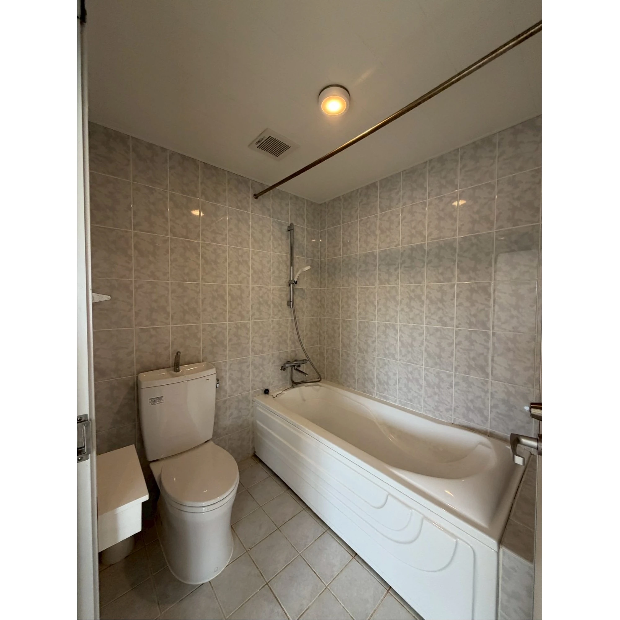 Spacious duplex with garage in Chibana!画像