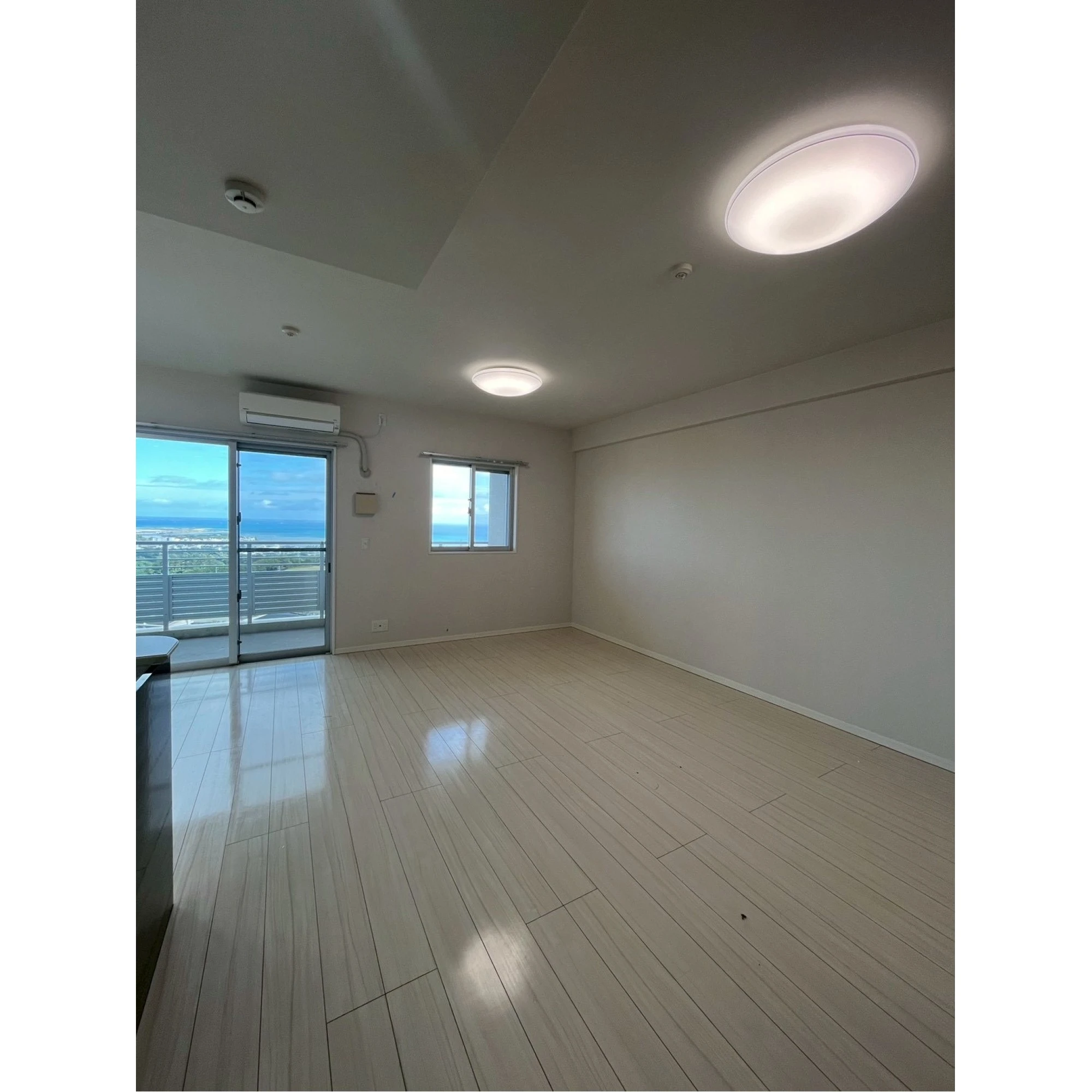 Modern style condo. by Rycom area is coming soon！！！画像