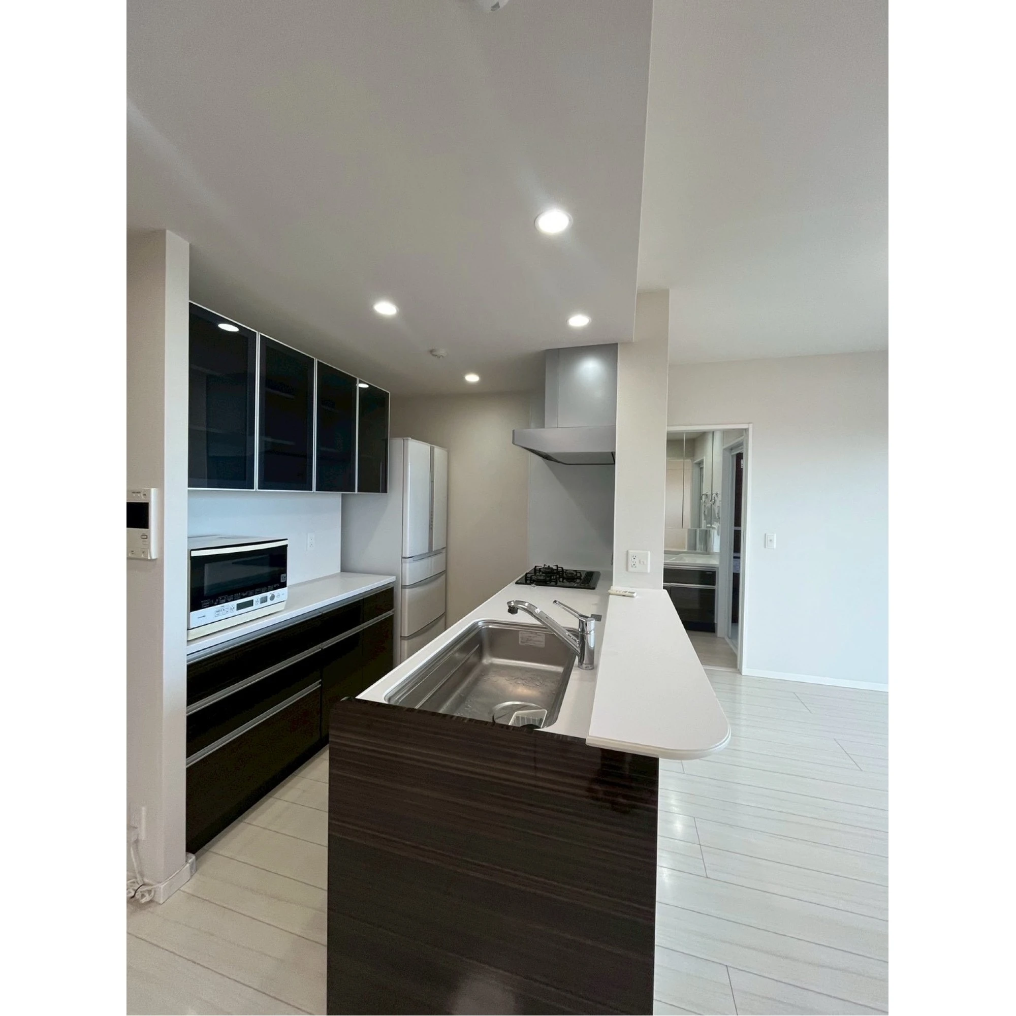 Modern style condo. by Rycom area is coming soon！！！画像