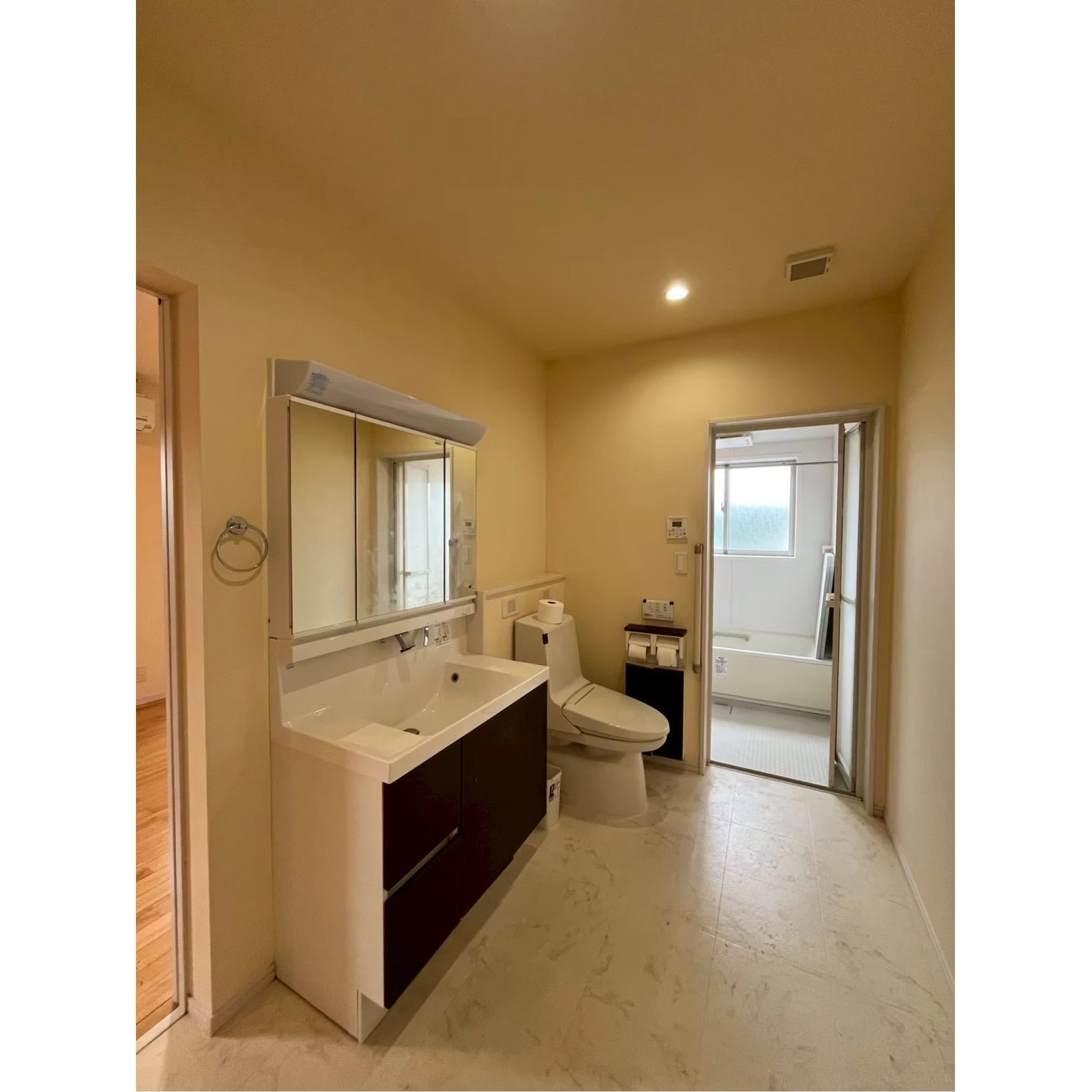 5 bedrooms single house in Yomitan available NOW!!! 画像