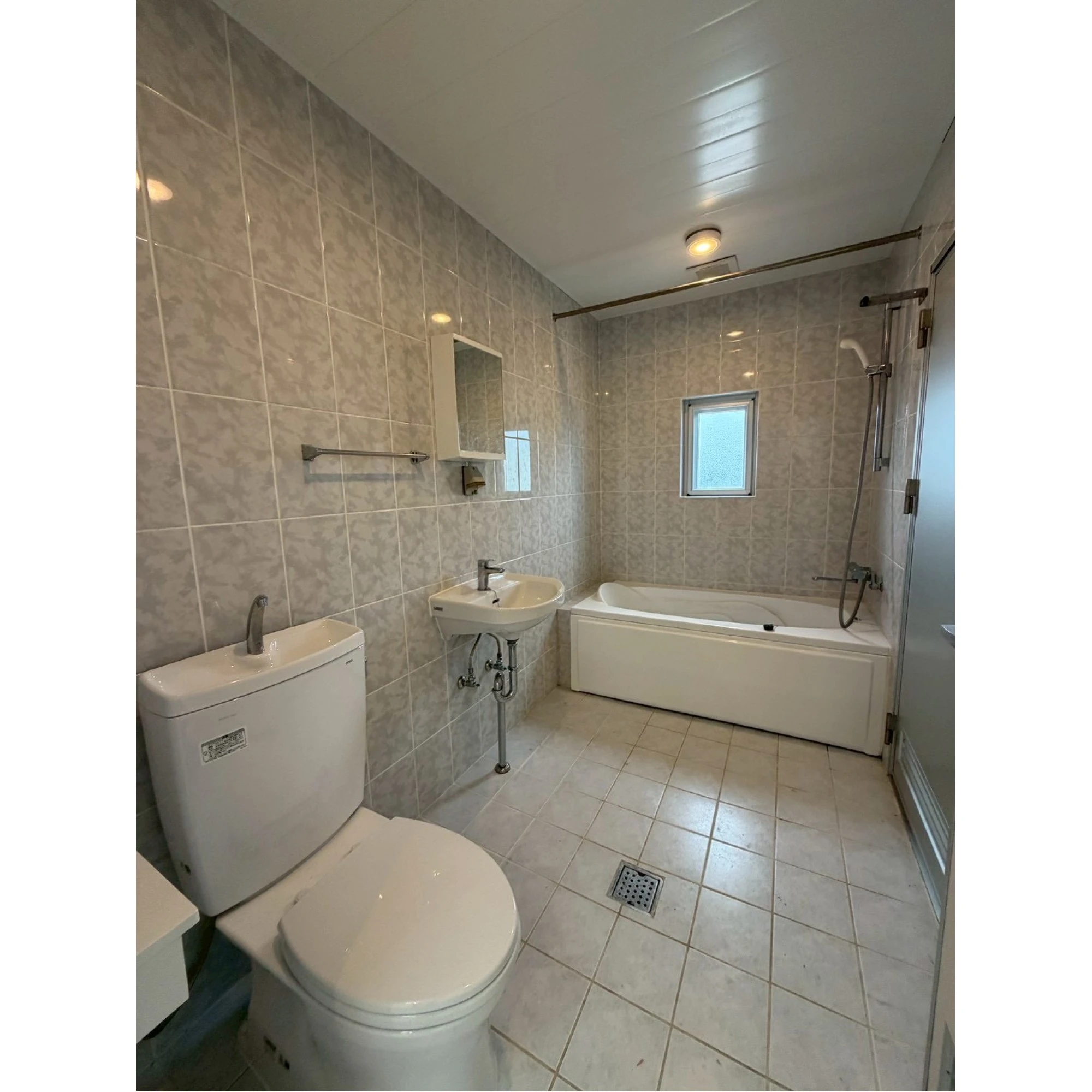 Spacious duplex with garage in Chibana!画像