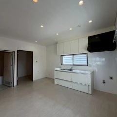 Spacious duplex with garage in Chibana!画像サムネイル