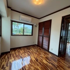 Beautiful wood work apt. in the convenient location!画像サムネイル