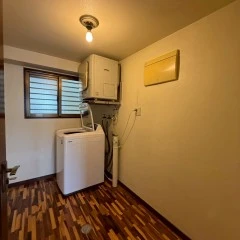 Beautiful wood work apt. in the convenient location!画像サムネイル