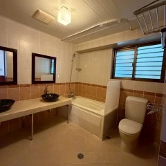 Beautiful wood work apt. in the convenient location!画像サムネイル